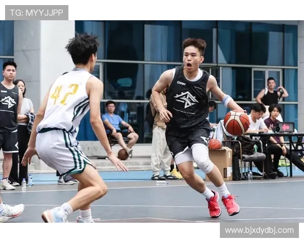 全国锦标赛点评：重庆篮球队的灵活性表现