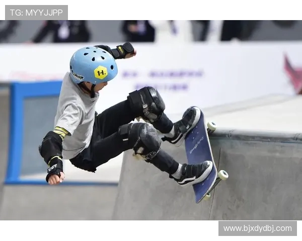 北京滑板队在世界滑板锦标赛中以53分稳居积分榜首位