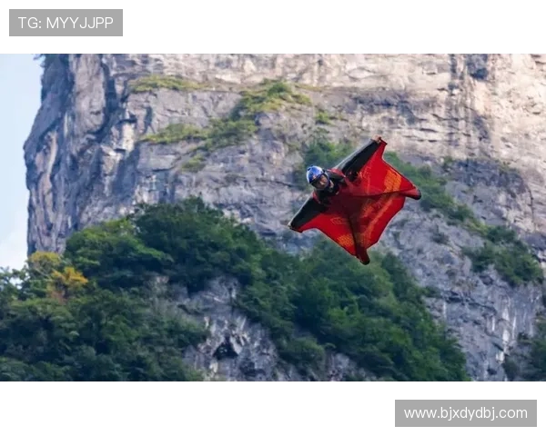 极限运动的挑战与团结:探秘北京极限运动队的包夹战术与精神 极限运动的挑战与团结:探秘北京极限运动队的包夹战术与精神