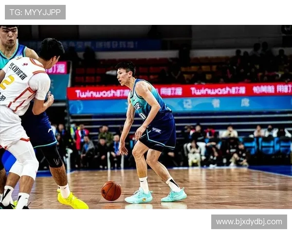 刘晓宇的篮球之路：从青涩少年到职业球员的奋斗与成长故事