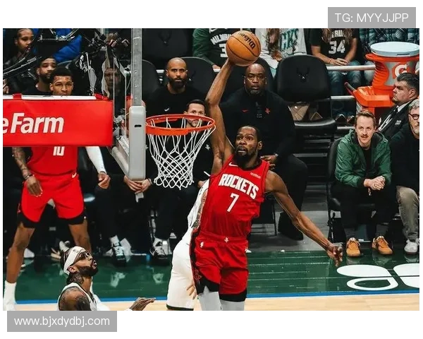 火箭与雄鹿对决数据分析揭示比赛关键因素与球员表现 火箭与雄鹿对决数据分析揭示比赛关键因素与球员表现