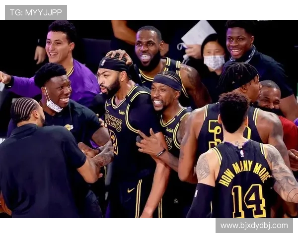 热火与湖人激情对决直播盛宴即将开启共同见证篮球巅峰对抗