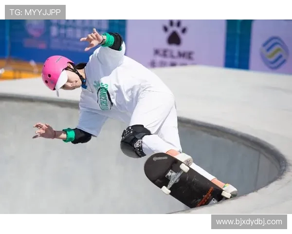 南京滑板队以76分领跑滑板精英赛积分榜展现强劲实力